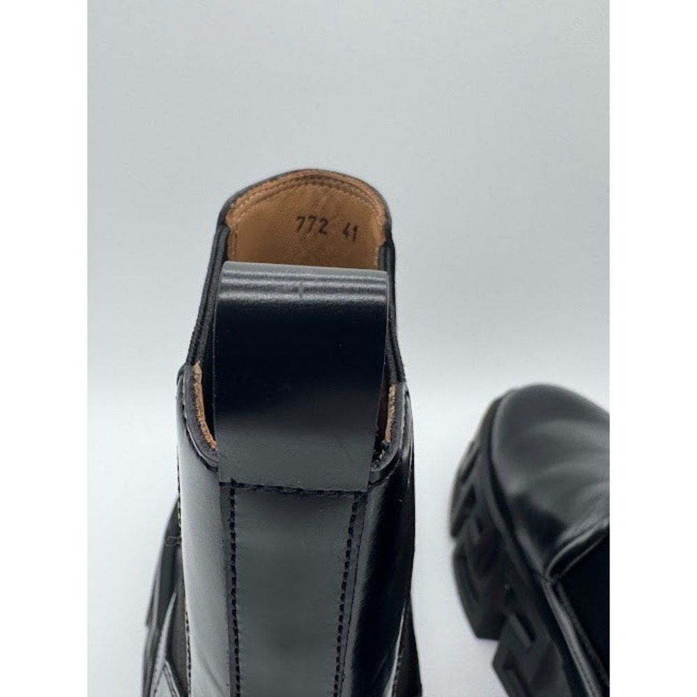 Versace Greca Size 41 Black Leather Ankle Length Boots - Picture 12 of 12